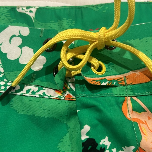 NWT board shorts size xl - Picture 2 of 8